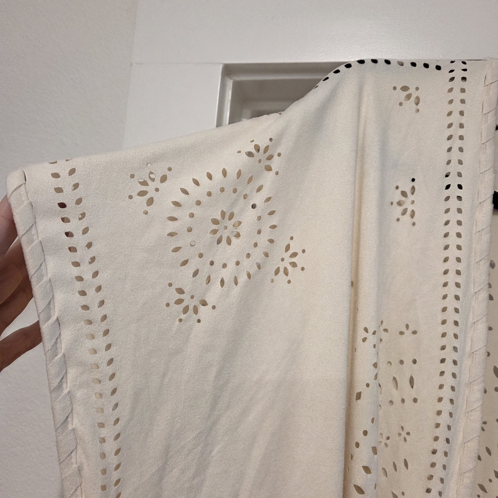 Cato Cream Cover Up with Cutout Details - Picture 5 of 5
